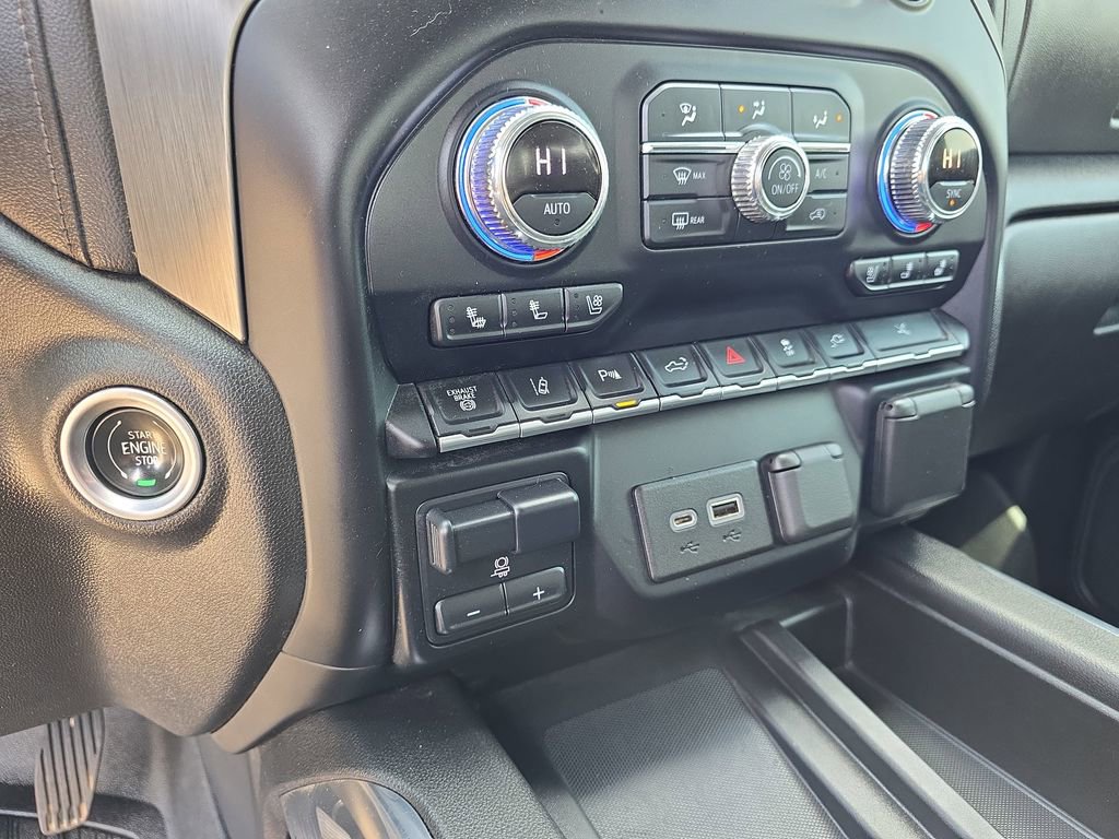 Used 2022 GMC Sierra 3500 Denali image 25