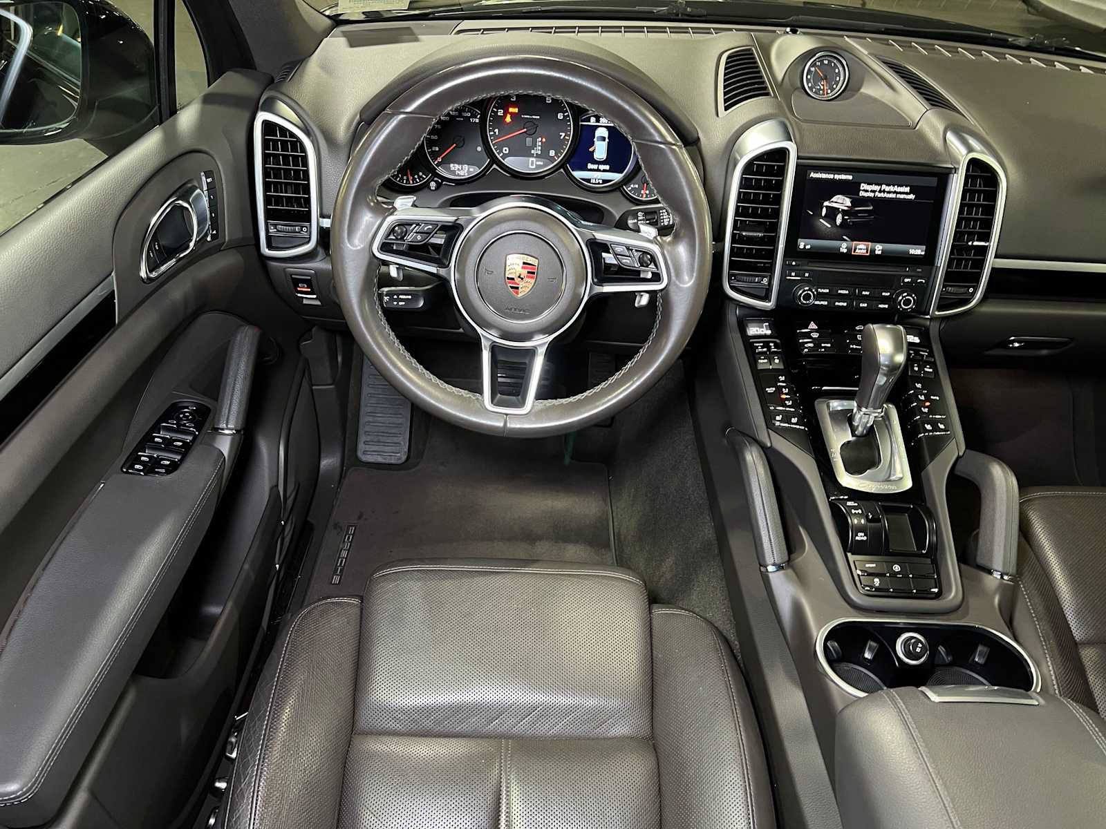 Used 2018 Porsche Cayenne AWD/4WD image 45