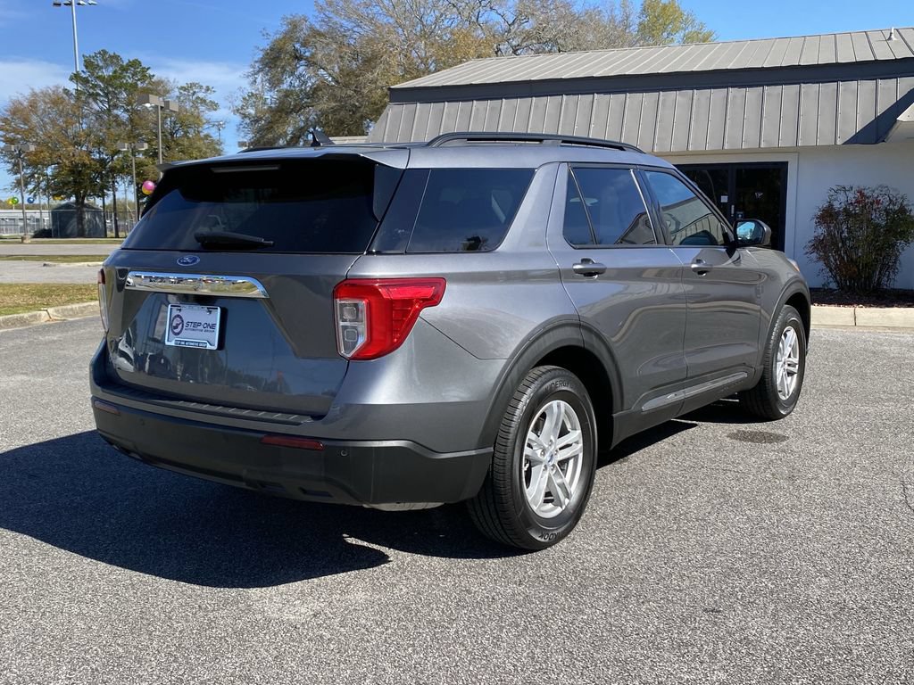 Used 2024 Ford Explorer XLT RWD image 6