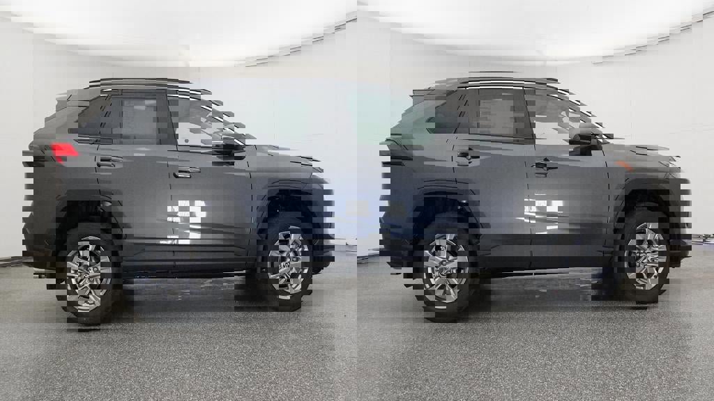 New 2025 Toyota RAV4 XLE image 27
