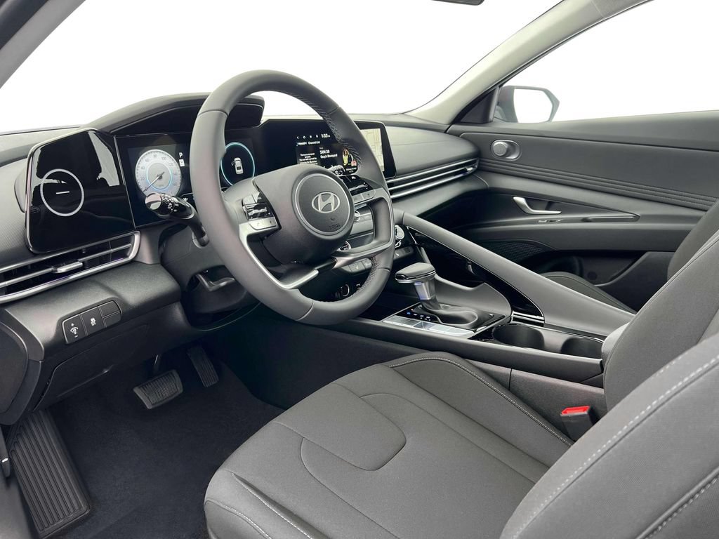 New 2025 Hyundai Elantra SEL FWD image 14