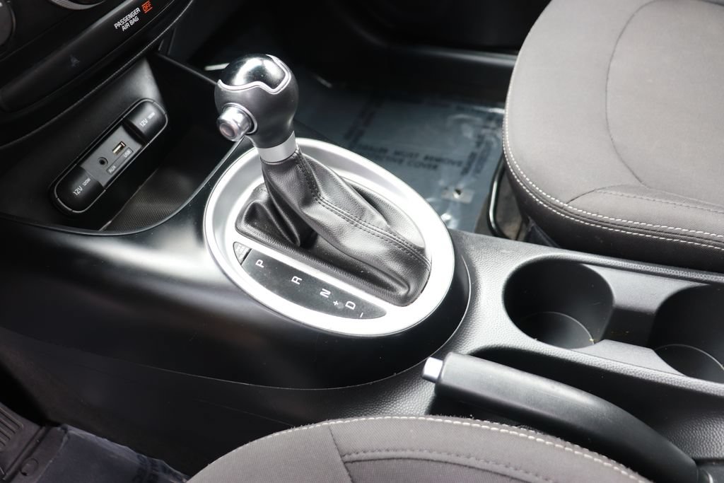 Used 2018 Kia Soul FWD image 16