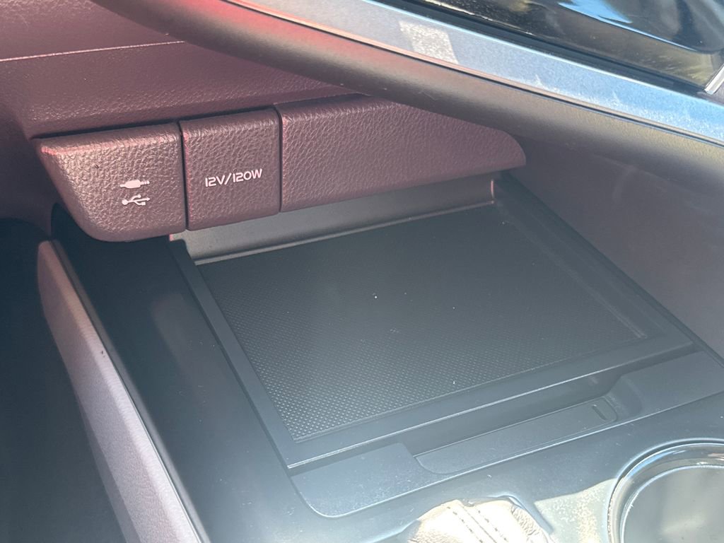 Used 2018 Toyota Camry LE FWD image 24