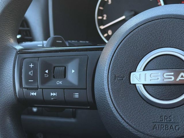 Certified 2023 Nissan Rogue SV image 10