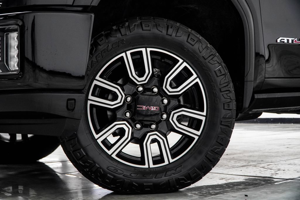 Used 2023 GMC Sierra 2500 AT4 w/ AT4 Premium Plus Package AWD/4WD image 3