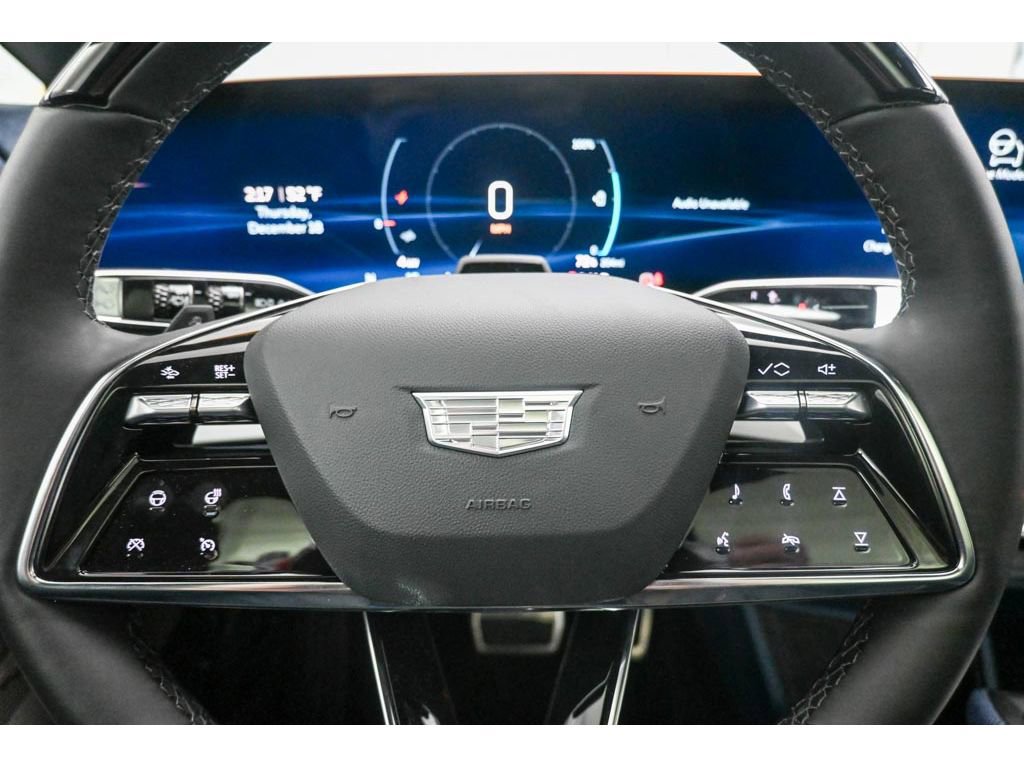 New 2026 Cadillac Optiq Luxury 2 image 23
