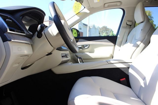 Certified 2024 Volvo XC90 B6 Plus w/ Protection Package AWD/4WD image 29
