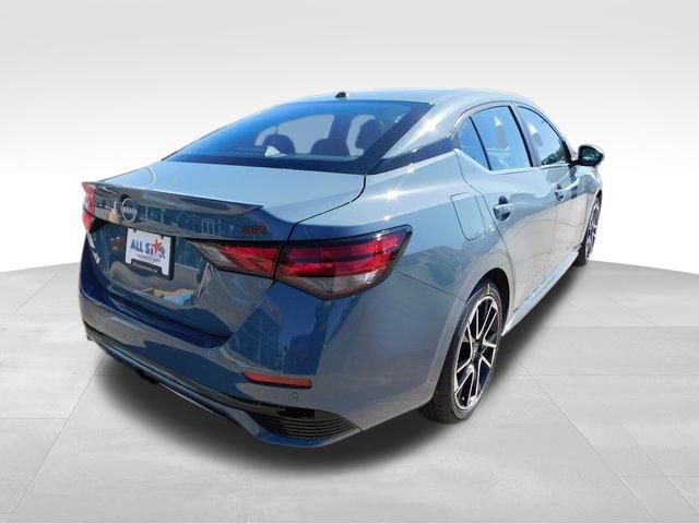 Used 2025 Nissan Sentra SR w/ SR Premium Package image 10