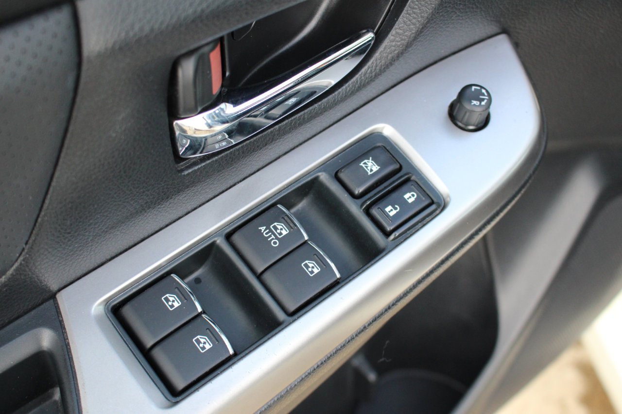 Used 2015 Subaru Impreza 2.0i Limited image 13