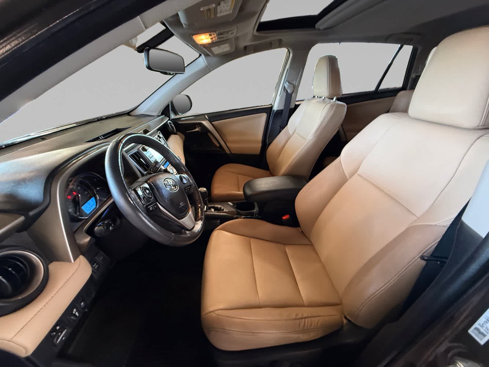 Used 2015 Toyota RAV4 Limited AWD/4WD image 11