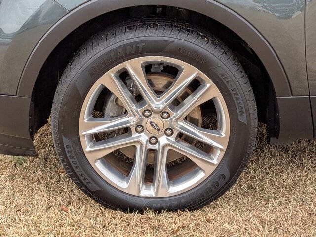 Used 2016 Ford Explorer XLT w/ Equipment Group 202A image 10