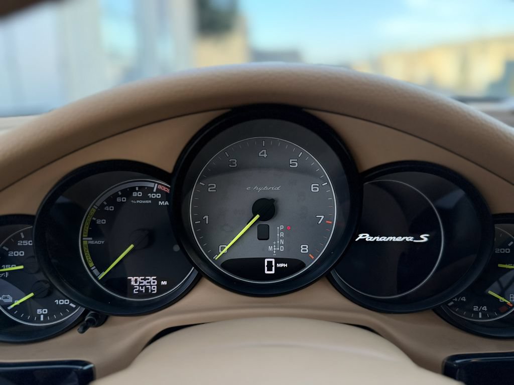 Used 2014 Porsche Panamera S RWD image 31