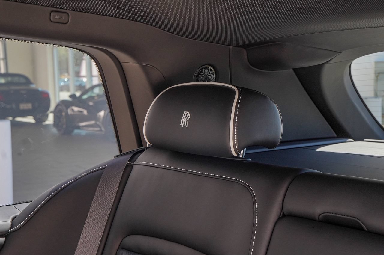 New 2026 Rolls-Royce Cullinan AWD/4WD image 44