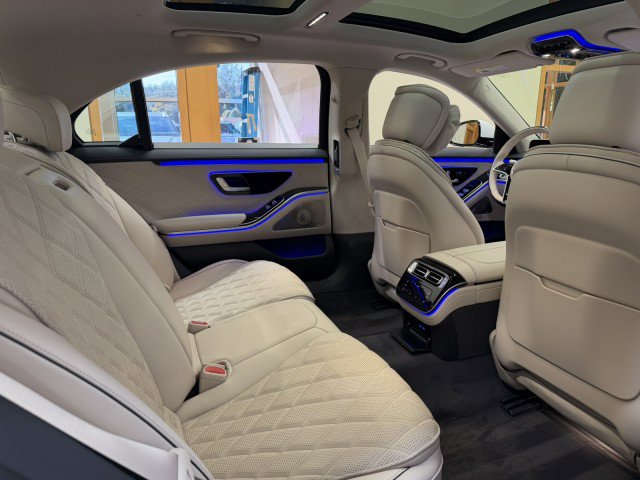 Certified 2025 Mercedes-Benz S 580 4MATIC Sedan image 18