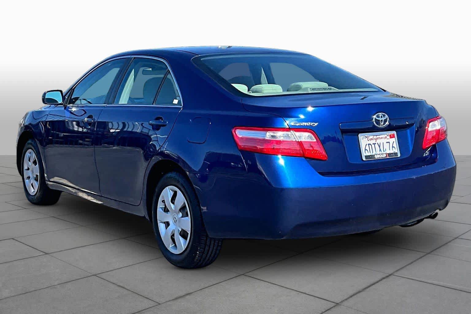 Used 2009 Toyota Camry LE FWD image 11