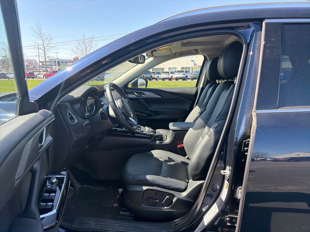 Used 2023 MAZDA CX-9 Touring image 2
