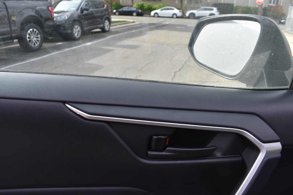 Used 2025 Toyota RAV4 LE image 12