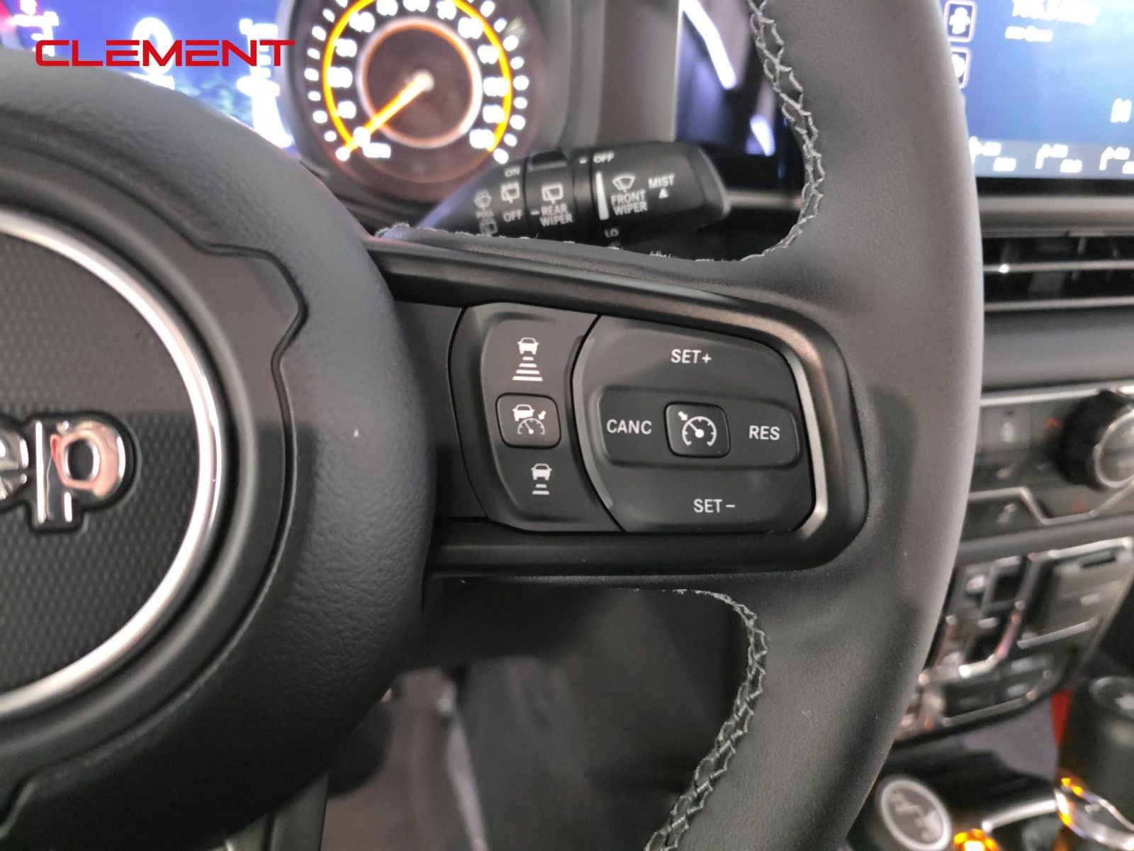 Used 2025 Jeep Wrangler Unlimited Rubicon w/ Steel Bumper Group image 14