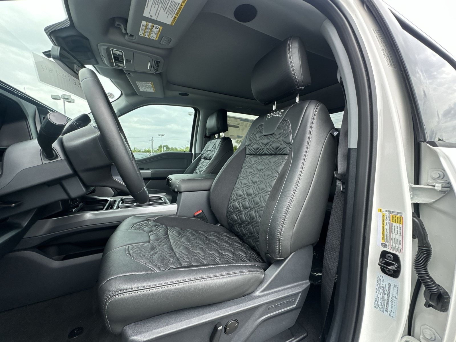 New 2026 Ford F250 Lariat w/ Black Appearance Package AWD/4WD image 21