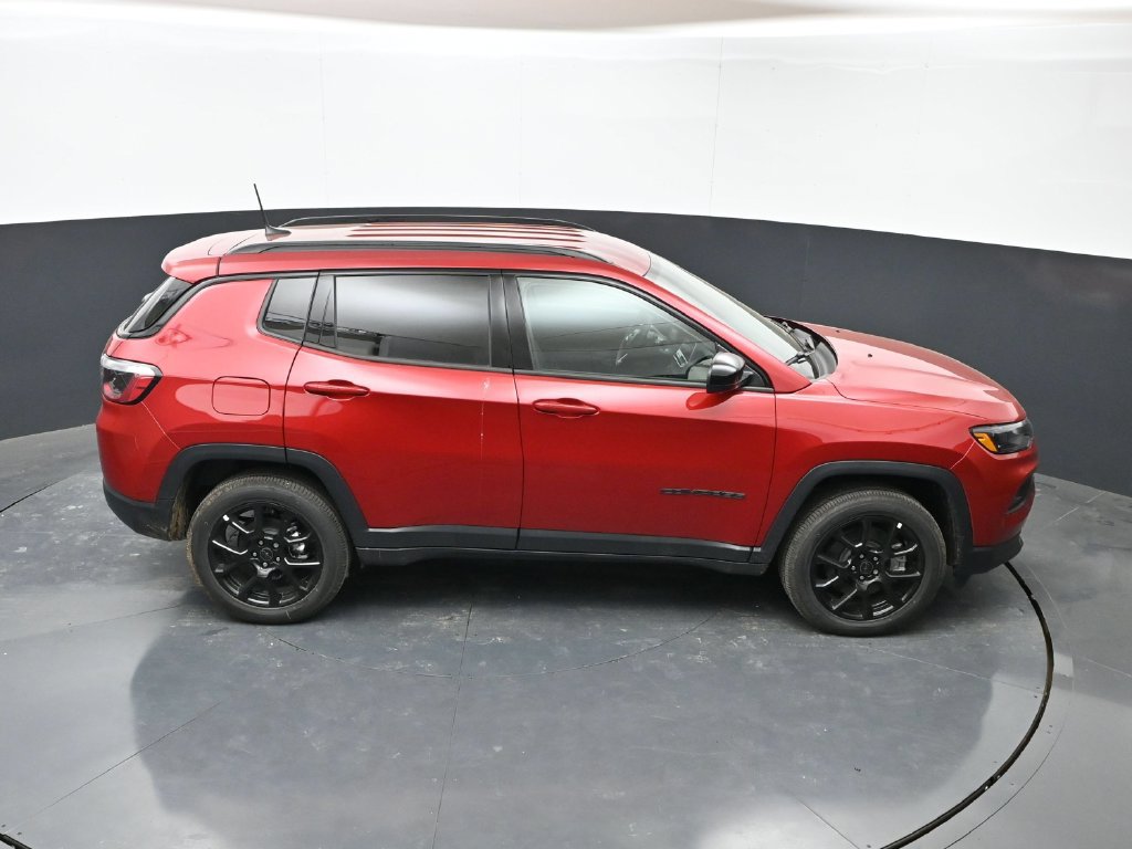 New 2026 Jeep Compass Latitude AWD/4WD image 34
