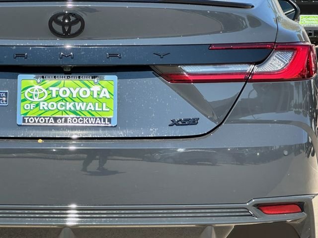 New 2026 Toyota Camry Hybrid FWD image 6