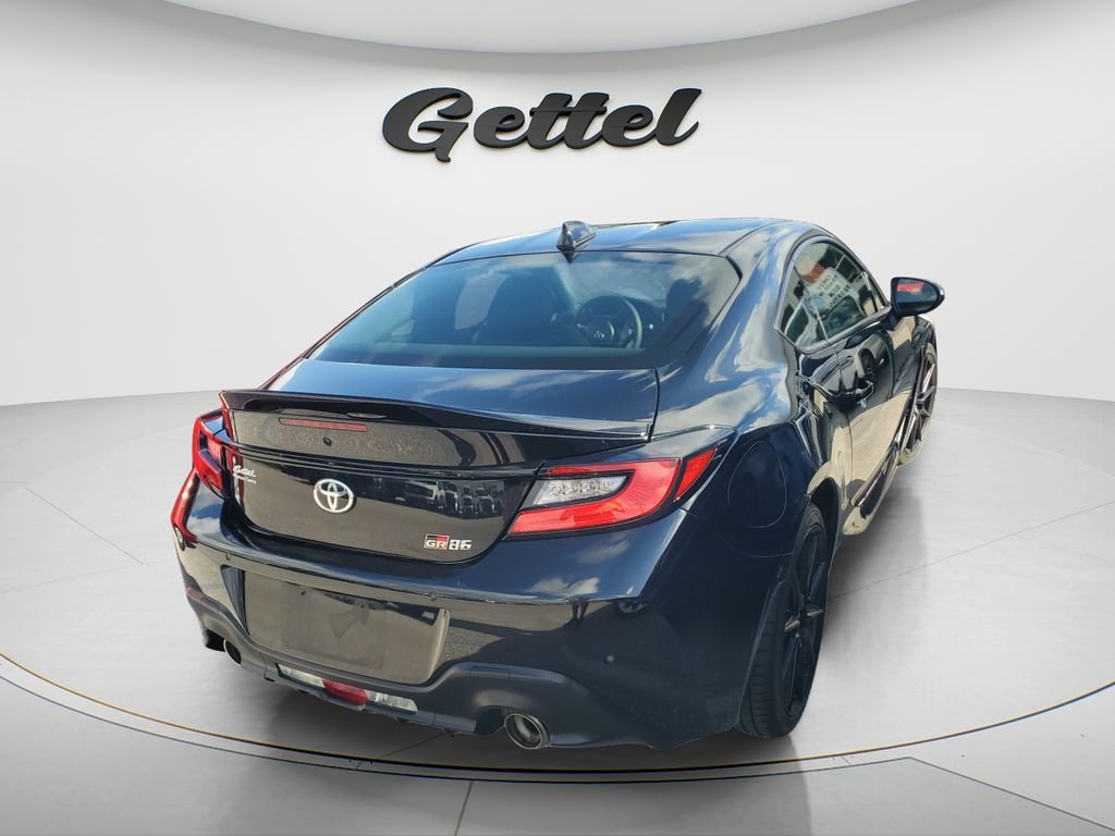 Used 2024 Toyota GR86 Premium RWD image 3
