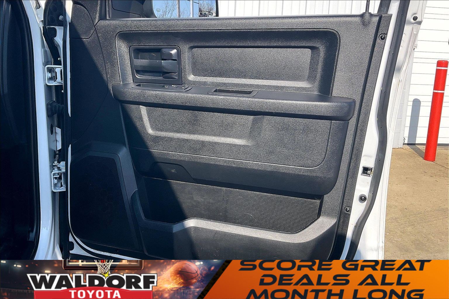 Used 2018 RAM 3500 Tradesman w/ Chrome Appearance Group image 28