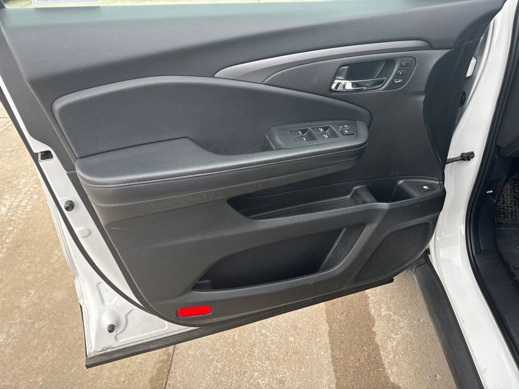 Used 2023 Honda Ridgeline RTL image 12