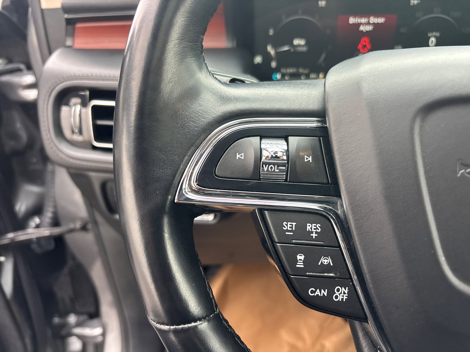 Certified 2023 Lincoln Nautilus Reserve w/ Equipment Group 201A image 17