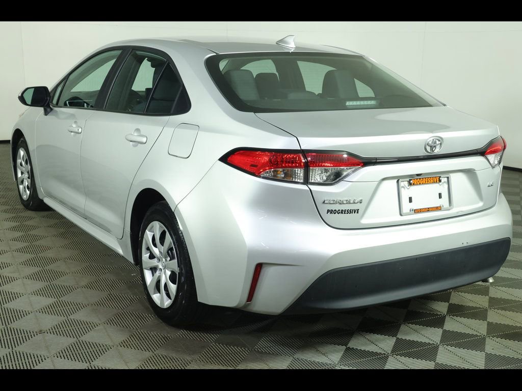 Used 2025 Toyota Corolla LE image 17