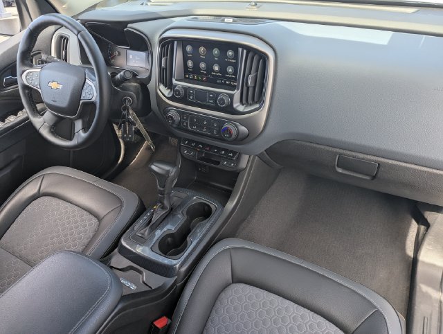 Used 2021 Chevrolet Colorado Z71 w/ Safety Package AWD/4WD image 11