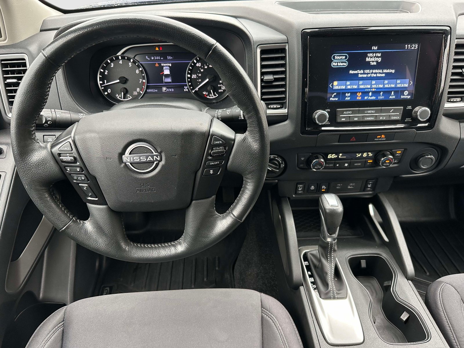 Used 2023 Nissan Frontier SV w/ SV Convenience Package AWD/4WD image 8