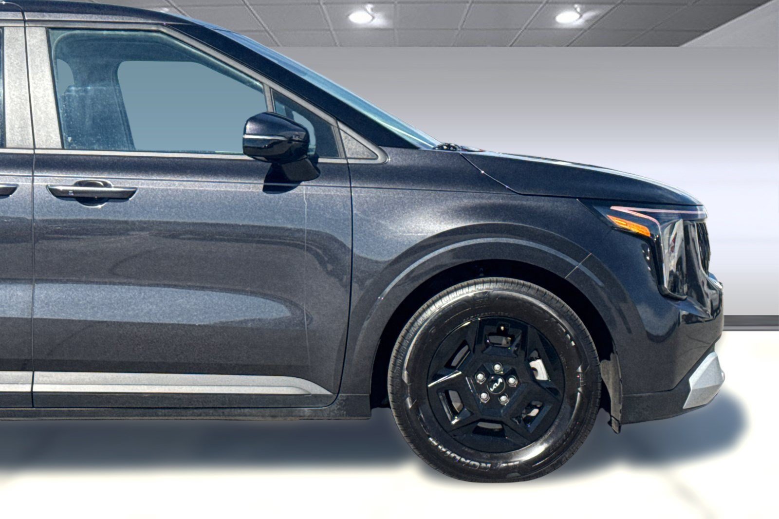 Used 2026 Kia Carnival FWD image 35