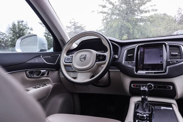 Used 2020 Volvo XC90 T6 Momentum w/ Protection Package Premier AWD/4WD image 22