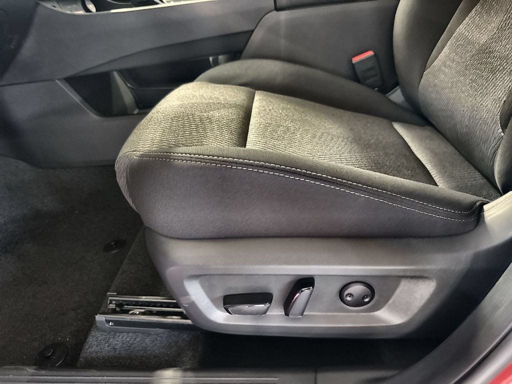 New 2026 Nissan Rogue SV w/ Cold Weather Package AWD/4WD image 14