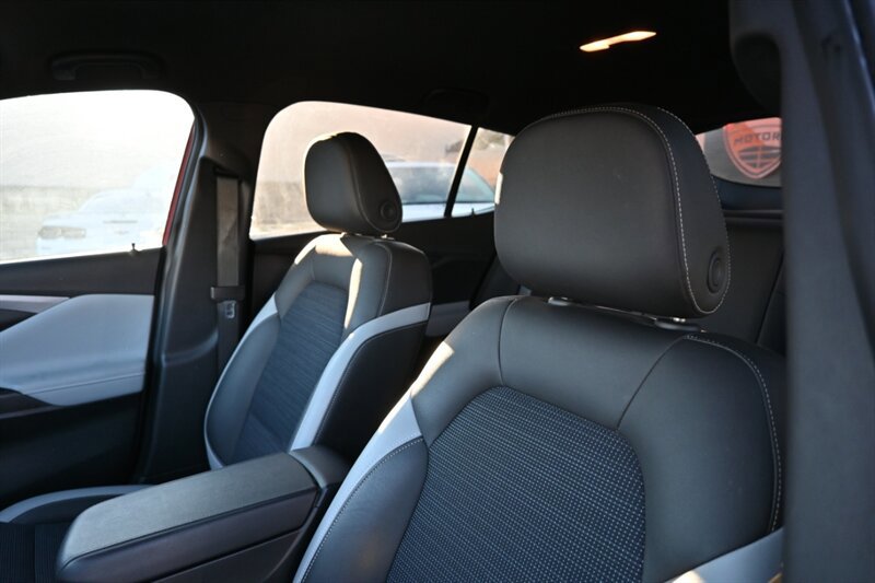 Used 2024 Buick Envista Preferred image 20