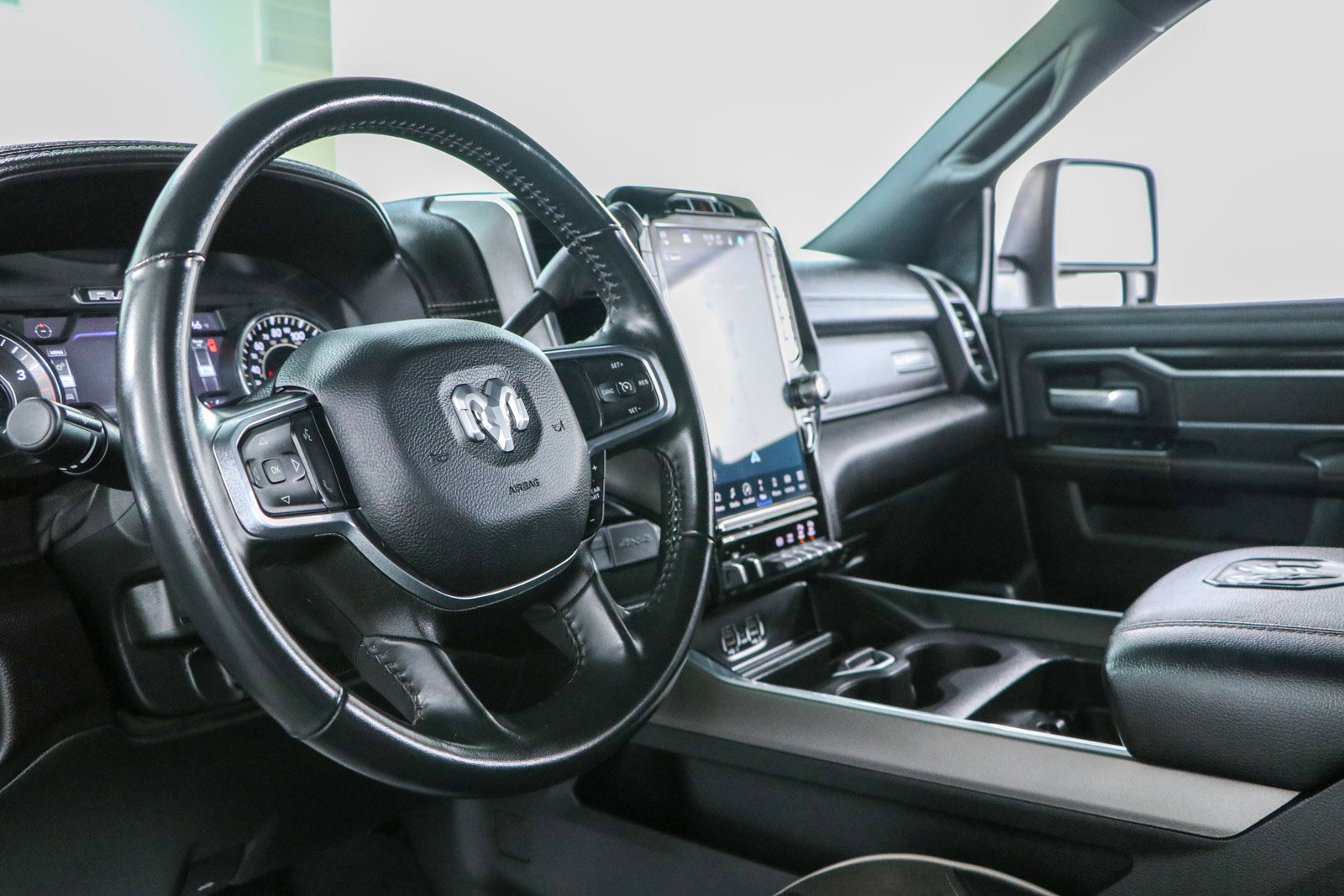 Used 2023 RAM 2500 Laramie AWD/4WD image 24