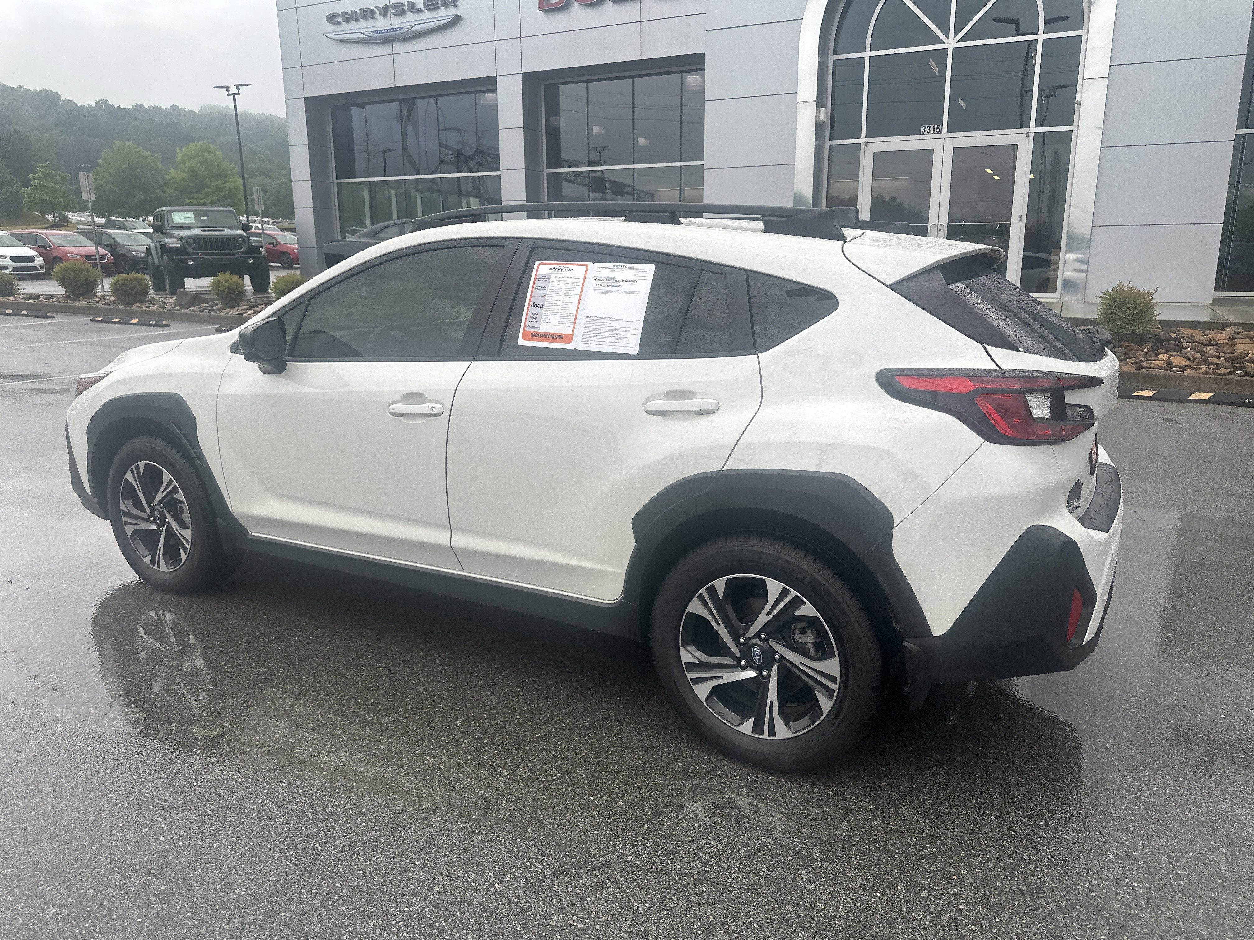Used 2024 Subaru Crosstrek 2.0i Premium AWD/4WD image 11