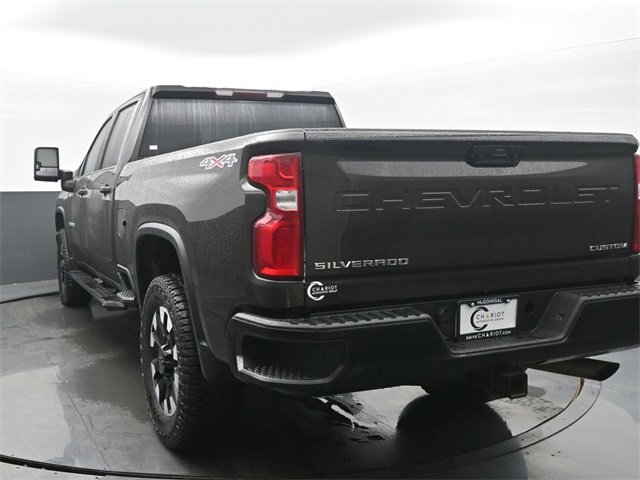 Used 2020 Chevrolet Silverado 2500 Custom w/ Custom Value Package image 4