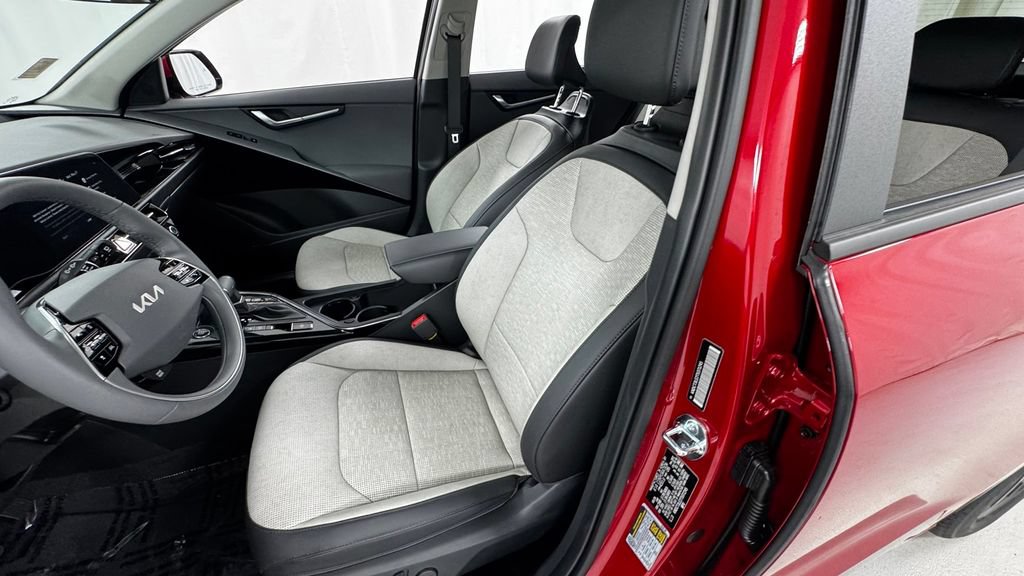 New 2026 Kia Niro FWD image 10