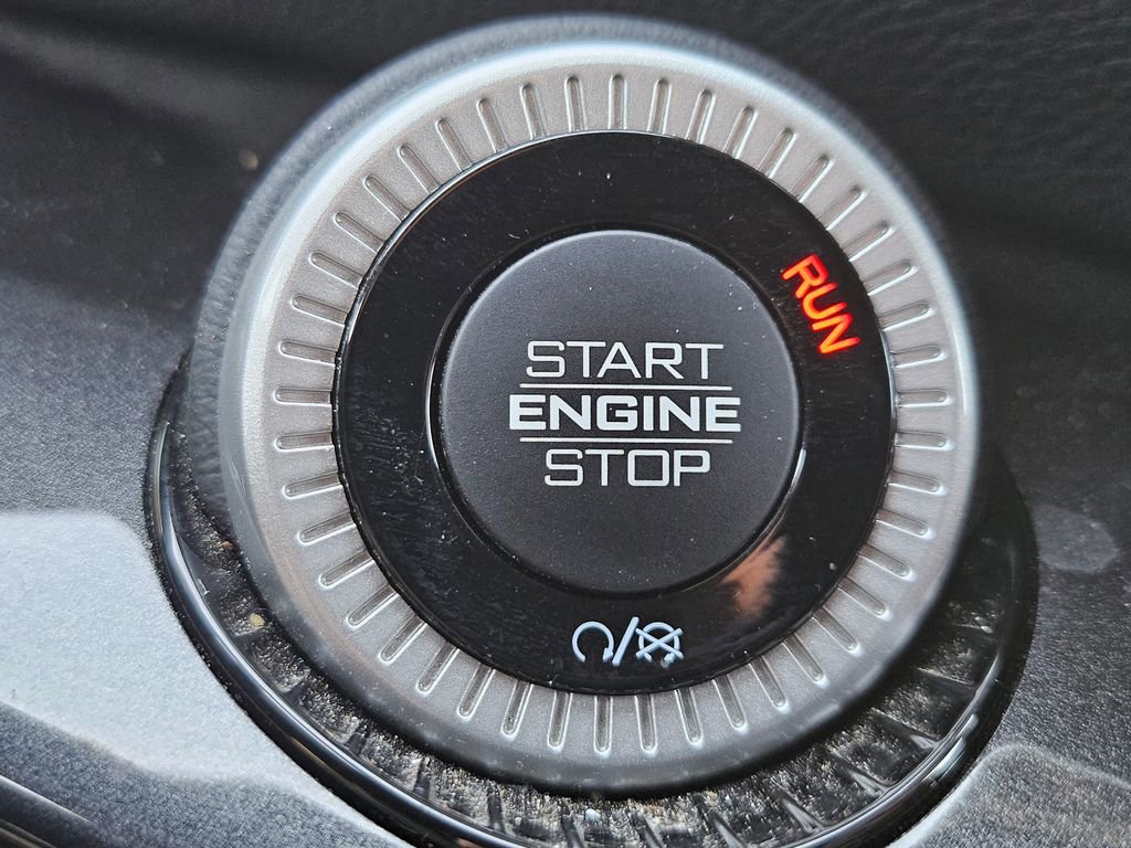 Used 2023 Jeep Wagoneer 4WD image 29