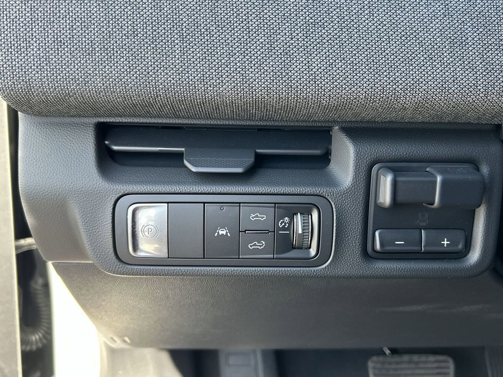 New 2026 GMC Sierra EV Elevation w/ Premium Package image 18