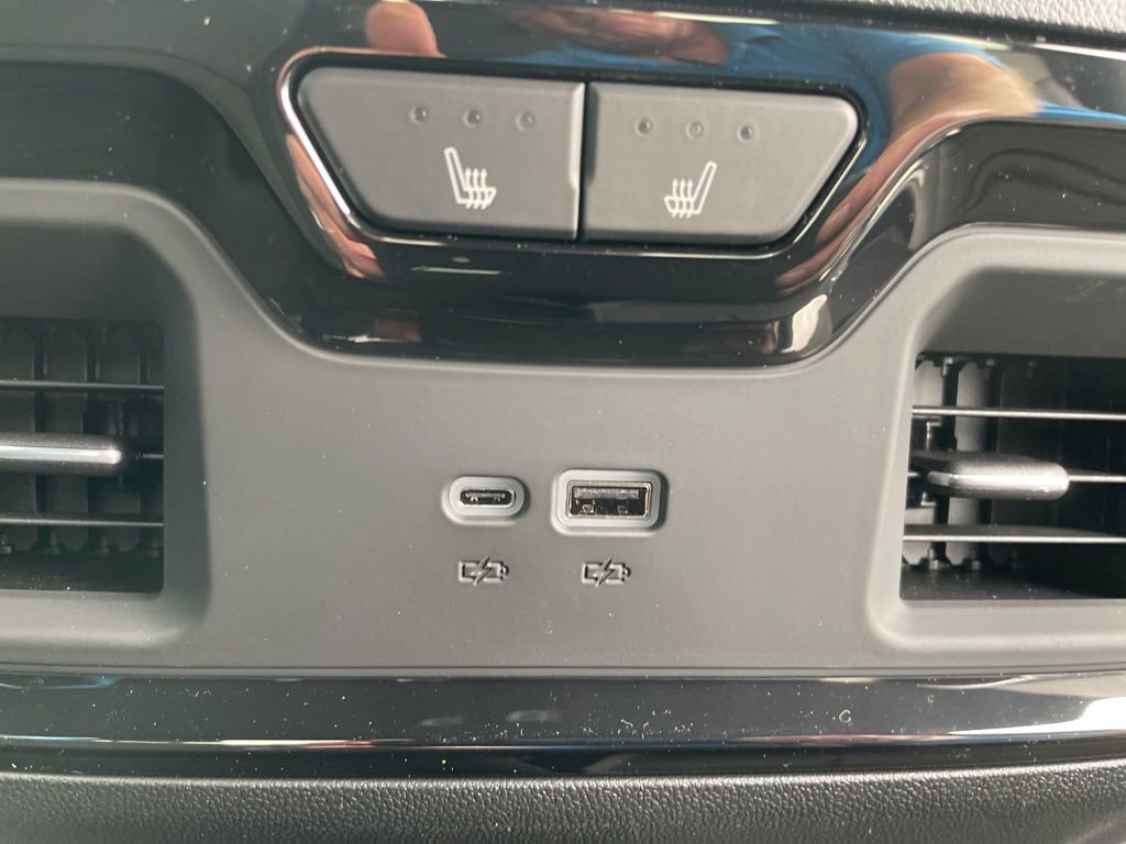 New 2026 Chevrolet Silverado 2500 ZR2 AWD/4WD image 36