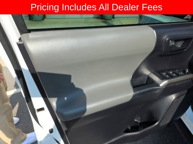 Used 2021 Toyota Tacoma SR5 RWD image 6