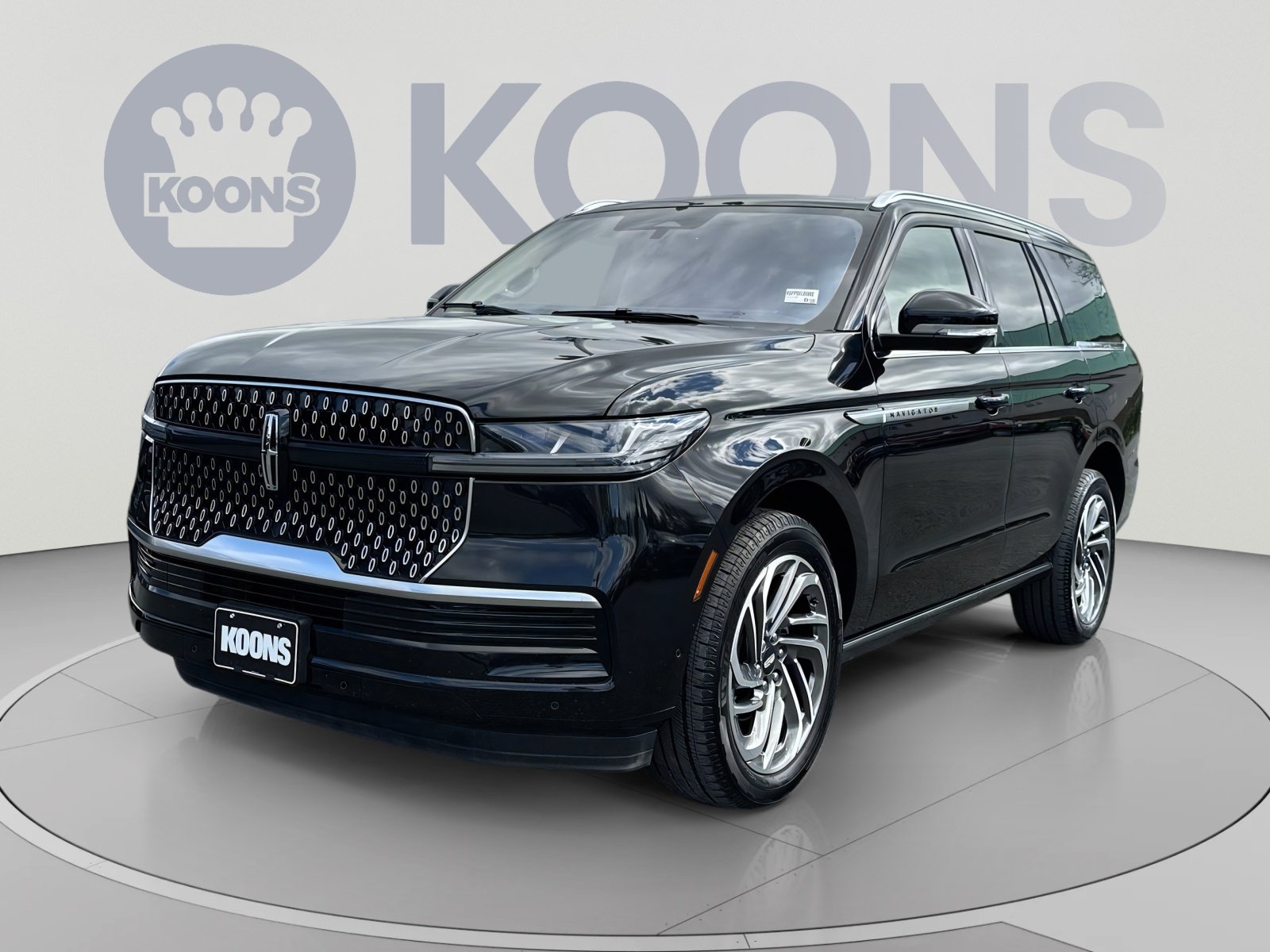 Used 2025 Lincoln Navigator Reserve AWD/4WD image 1