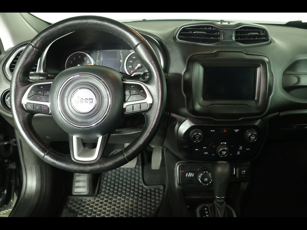 Used 2019 Jeep Renegade Latitude w/ Safety & Security Group II image 15