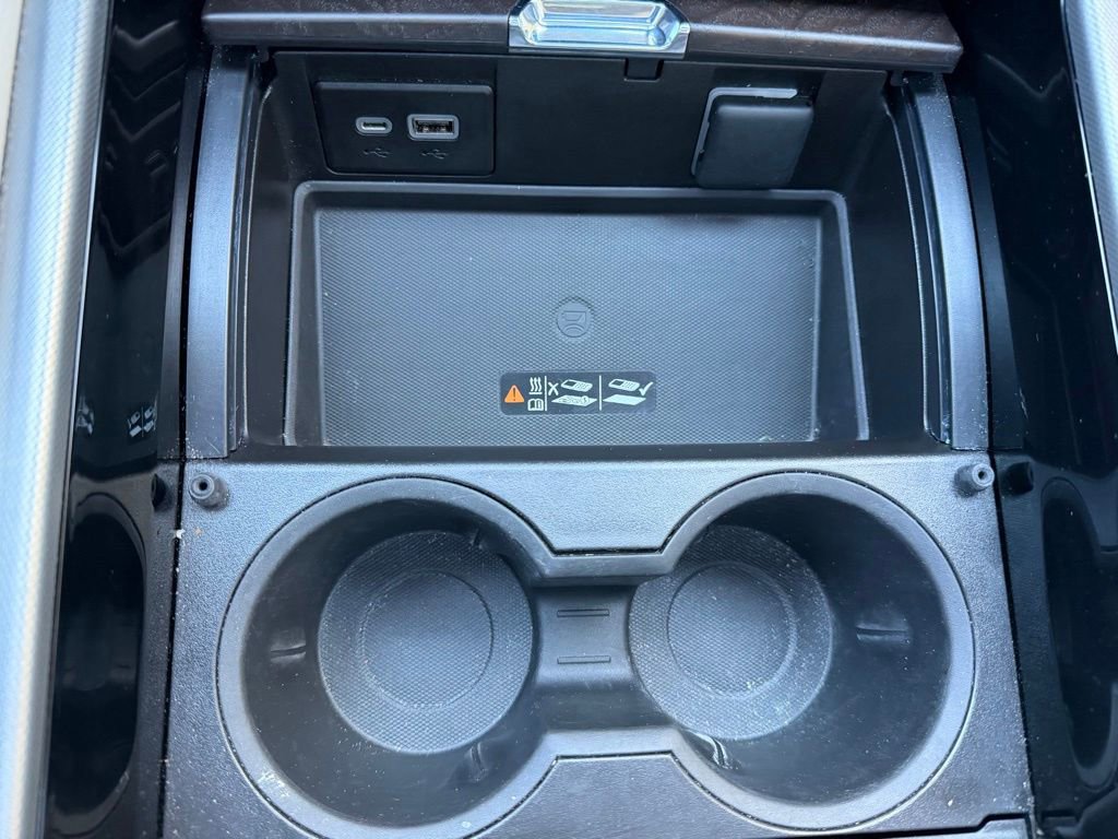 Used 2023 GMC Yukon XL Denali image 30