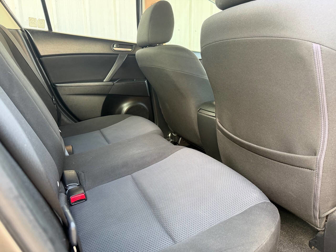 Used 2010 MAZDA MAZDA3 i Touring FWD image 16