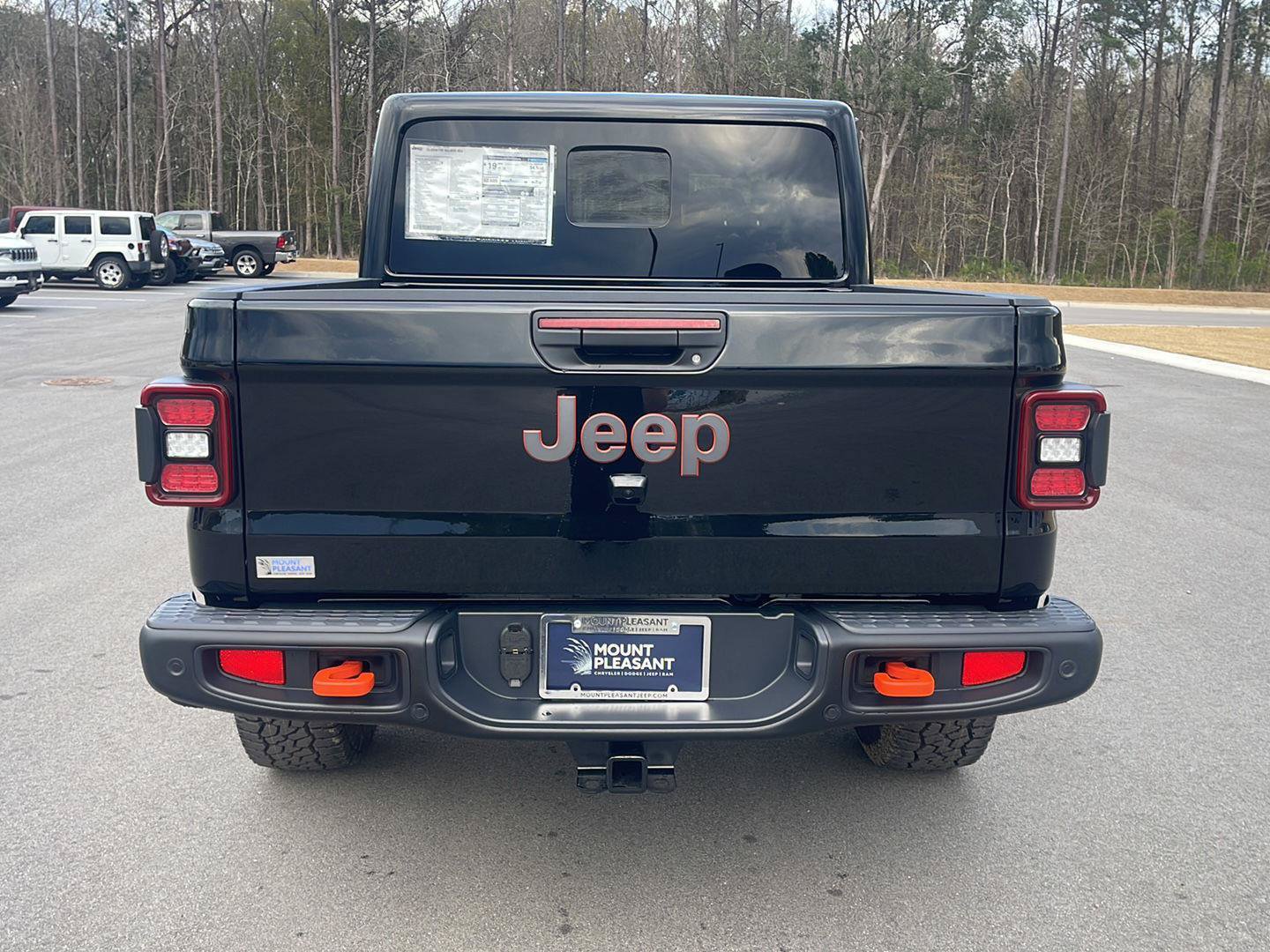 New 2026 Jeep Gladiator Mojave w/ Steel Bumper Group AWD/4WD image 6