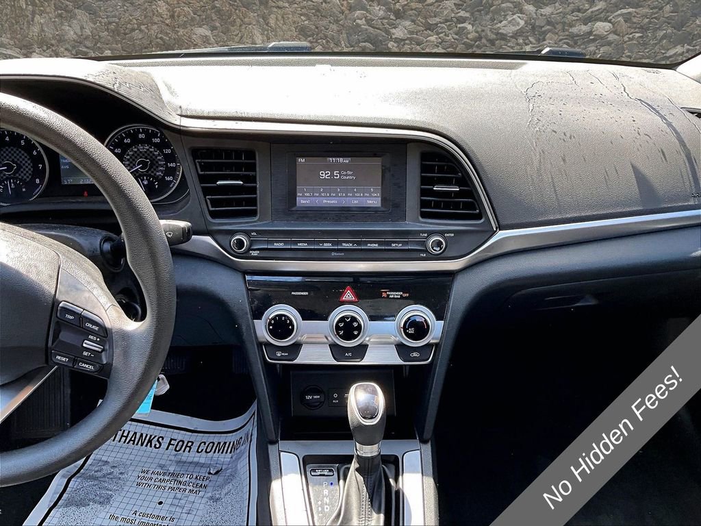 Used 2019 Hyundai Elantra SE w/ Cargo Package FWD image 6